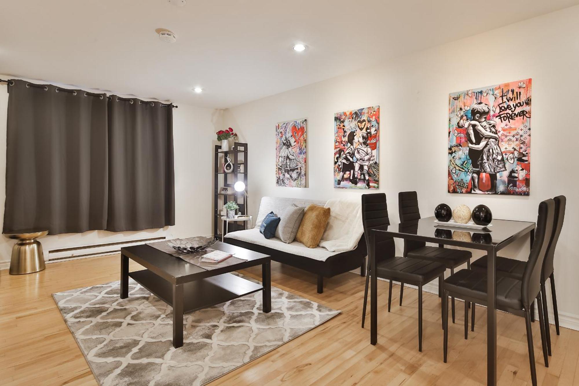 Free Parking And Central Location Montreal Exterior photo